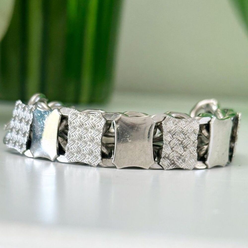 Vintage Silver Tone chunky link bracelet